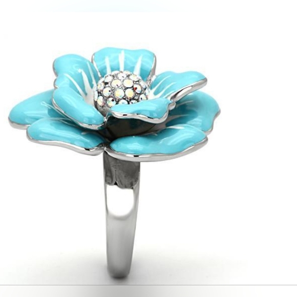 NWT Size 8 Luxe Jewelry Designs Stainless Steel Flower Ring w Aurora B Crystals - Picture 3 of 5